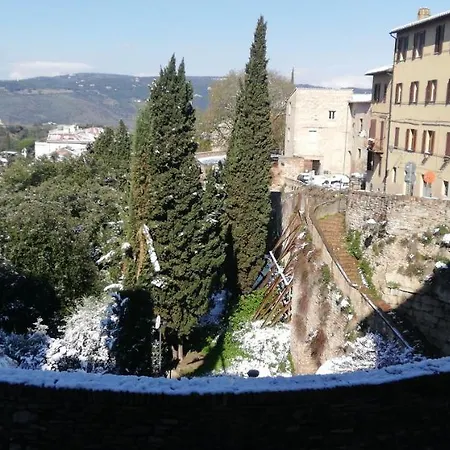 Le Gemme Di - Alloggi In Centro Storico - Via Della Cupa / Via Deliziosa 3*