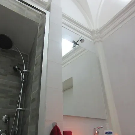 ゲストハウス Le Gemme Di - Alloggi In Centro Storico - Via Della Cupa / Via Deliziosa 3*
