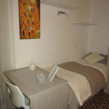 Guest house Le Gemme Di - Alloggi In Centro Storico - Via Della Cupa / Via Deliziosa