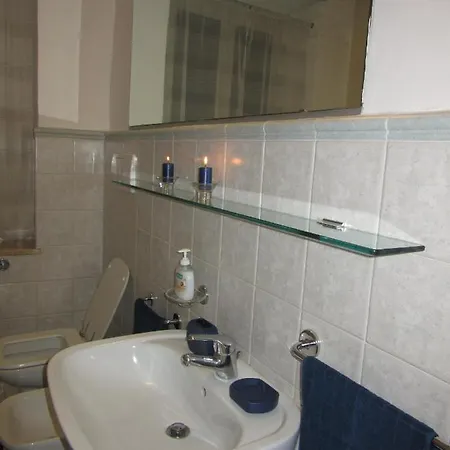 Le Gemme Di - Alloggi In Centro Storico - Via Della Cupa / Via Deliziosa Pensión 3*