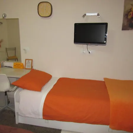 Le Gemme Di - Alloggi In Centro Storico - Via Della Cupa / Via Deliziosa 3*