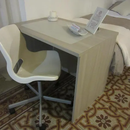 Guest house Le Gemme Di - Alloggi In Centro Storico - Via Della Cupa / Via Deliziosa 3*