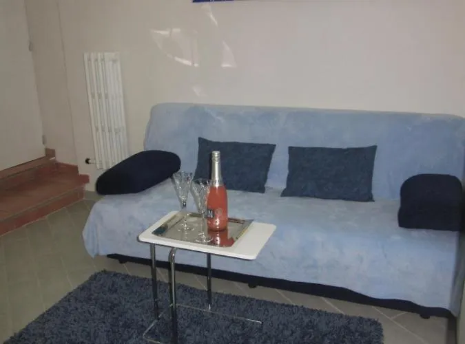 Affittacamere Le Gemme Di - Alloggi In Centro Storico - Via Della Cupa / Via Deliziosa