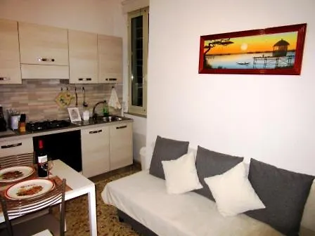 Le Gemme Di - Alloggi In Centro Storico - Via Della Cupa / Via Deliziosa 3*