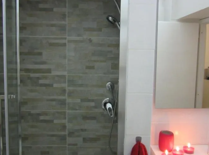 Affittacamere Le Gemme Di - Alloggi In Centro Storico - Via Della Cupa / Via Deliziosa