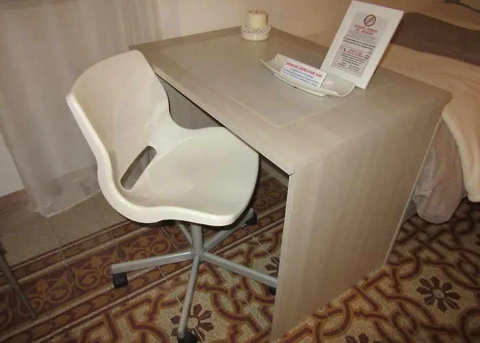 Le Gemme Di - Alloggi In Centro Storico - Via Della Cupa / Via Deliziosa Affittacamere