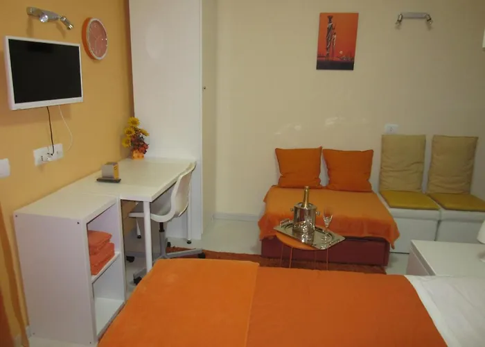 Affittacamere Le Gemme Di - Alloggi In Centro Storico - Via Della Cupa / Via Deliziosa